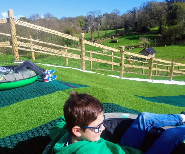 Le tubing, à L’Aven Parc, Parc de loisirs nature dans le Finistère