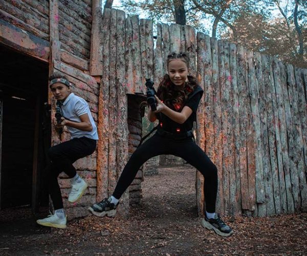 Le laser tag à l'Aven Parc, Parc de loisirs et d’aventure en pleine nature dans le Finistère