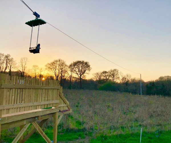 Le Sky dive une à l'Aven Parc parc de loisirs dans le Finistère. Profitez d'une vue panoramique du parc