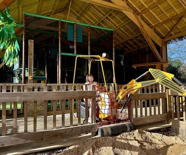 La zone chantier à l'’Aven Parc, parc de loisirs en Bretagne